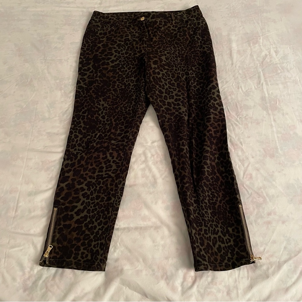 Peter Nygard Brown Leopard Print skinny ankle zip Pants